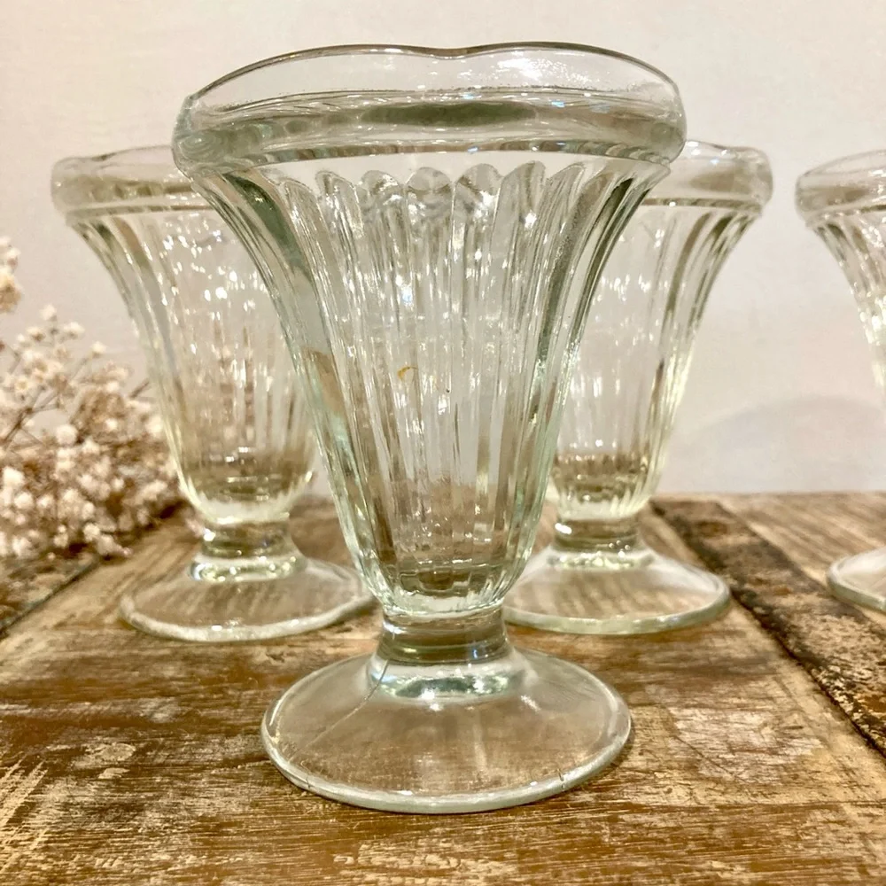 6 Vintage Ice Cream Sundae Glasses Ribbed Scalloped Edge 5
